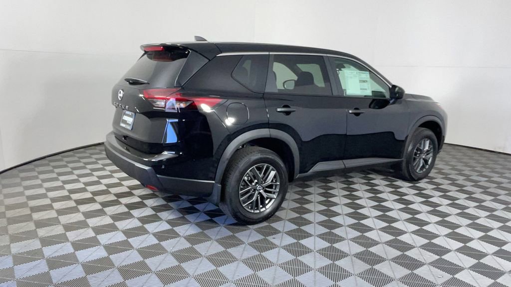 New 2025 Nissan Rogue S image 4