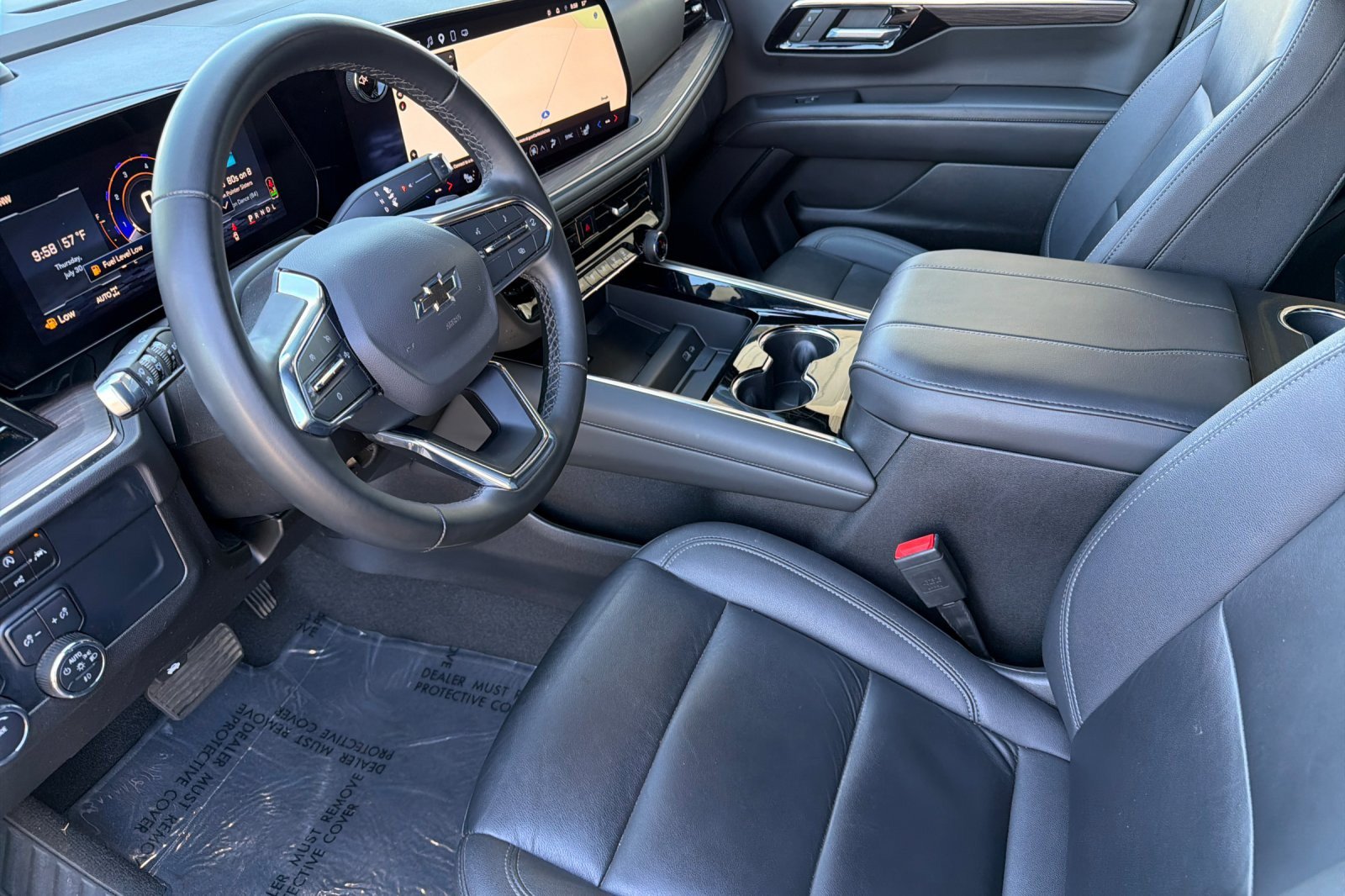 Used 2025 Chevrolet Suburban Z71 AWD/4WD image 7