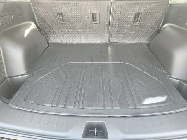 Used 2024 Chevrolet Blazer LT w/ Convenience Package FWD image 32