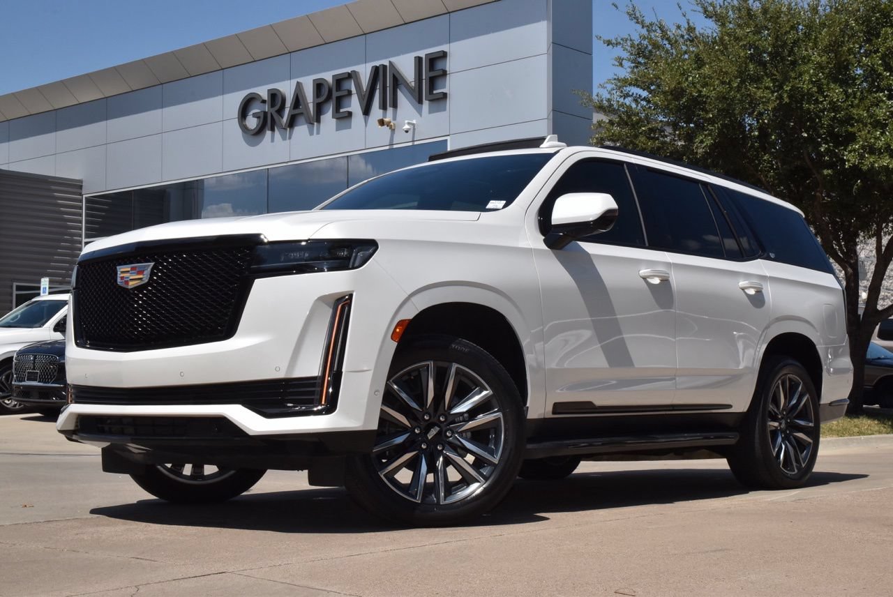 Used 2021 Cadillac Escalade Sport Platinum AWD/4WD image 2