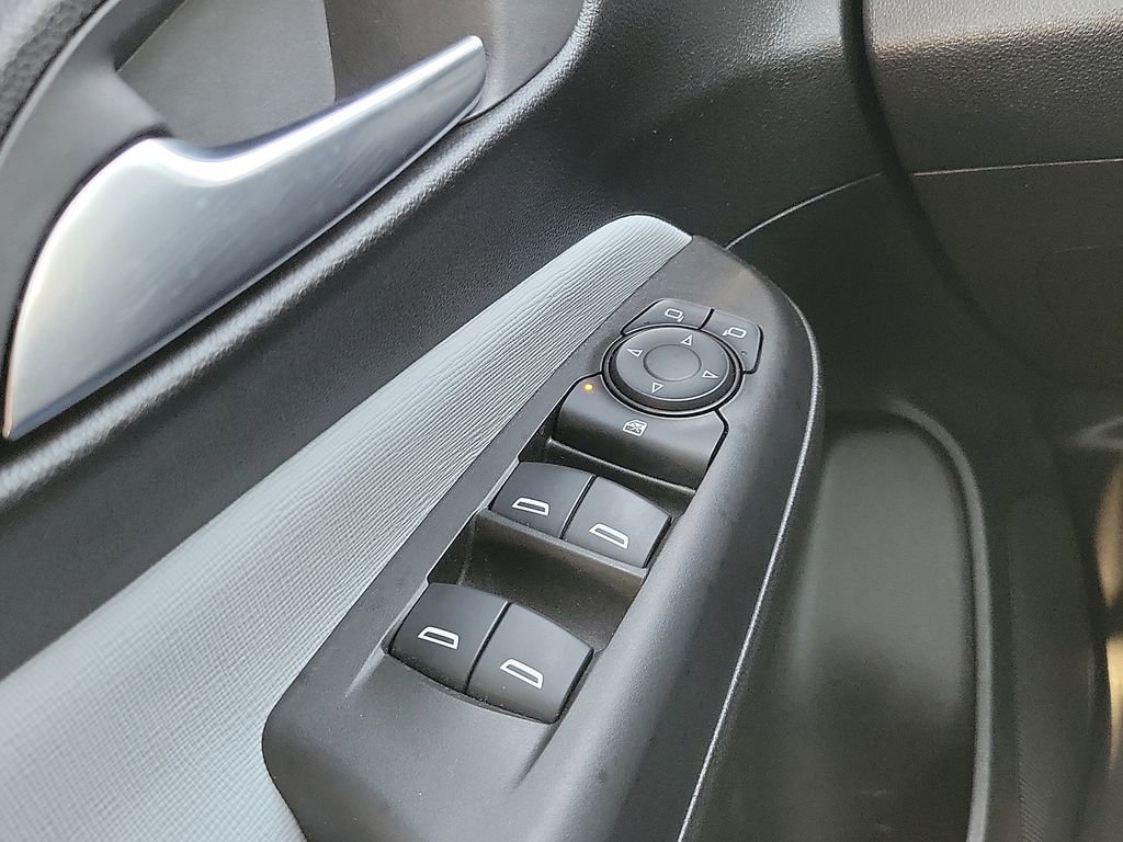 Used 2024 Buick Envista Preferred w/ Advanced Safety Package image 13