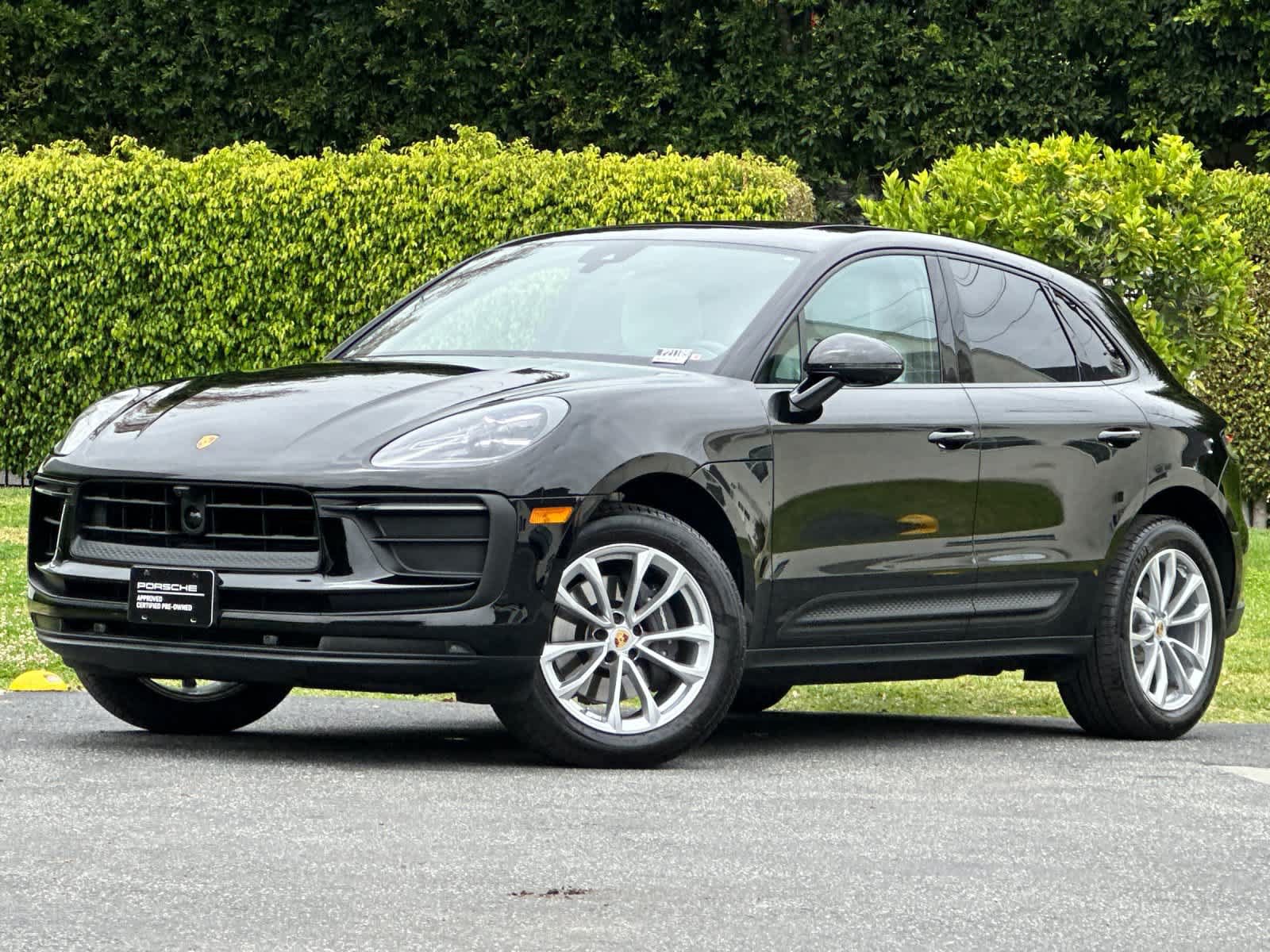 Certified 2025 Porsche Macan AWD/4WD video 1