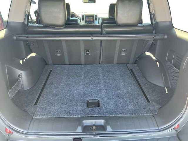 Used 2012 Nissan Xterra PRO-4X w/ Pro-4x Leather Pkg AWD/4WD image 22