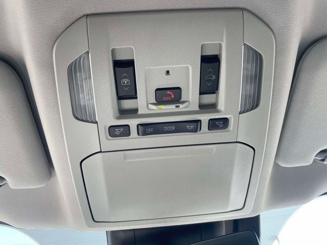 Used 2025 Toyota Highlander Platinum AWD/4WD image 35