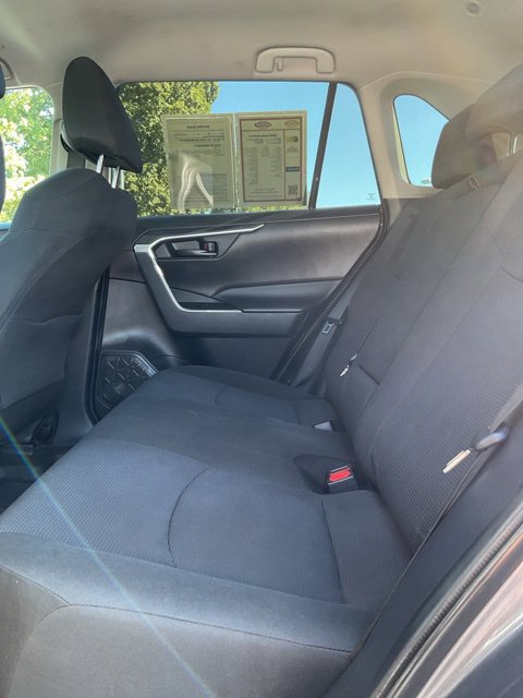 Used 2020 Toyota RAV4 LE FWD image 16