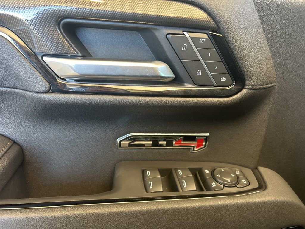 Used 2025 GMC Sierra 1500 AT4 w/ AT4 Premium Package image 11