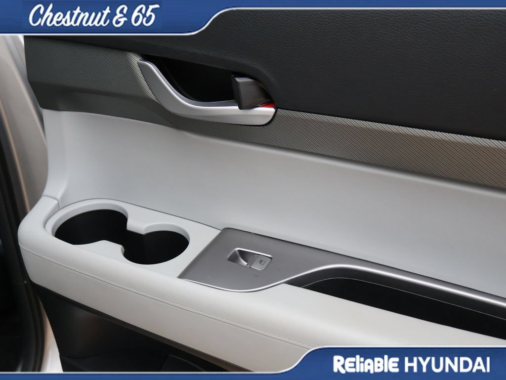 Certified 2025 Hyundai Palisade SEL FWD image 16