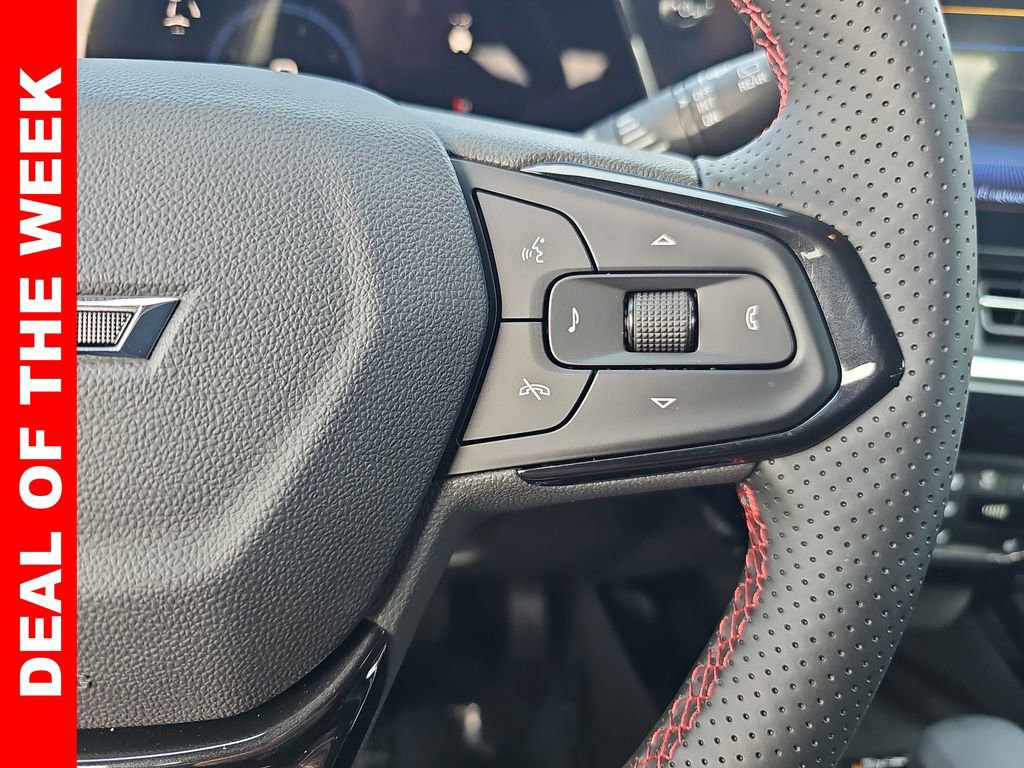 New 2025 Chevrolet Trax RS w/ Sunroof Package image 17