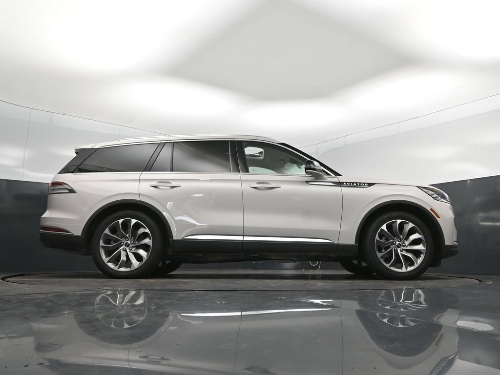Used 2025 Lincoln Aviator Reserve w/ Luxury Package RWD image 43