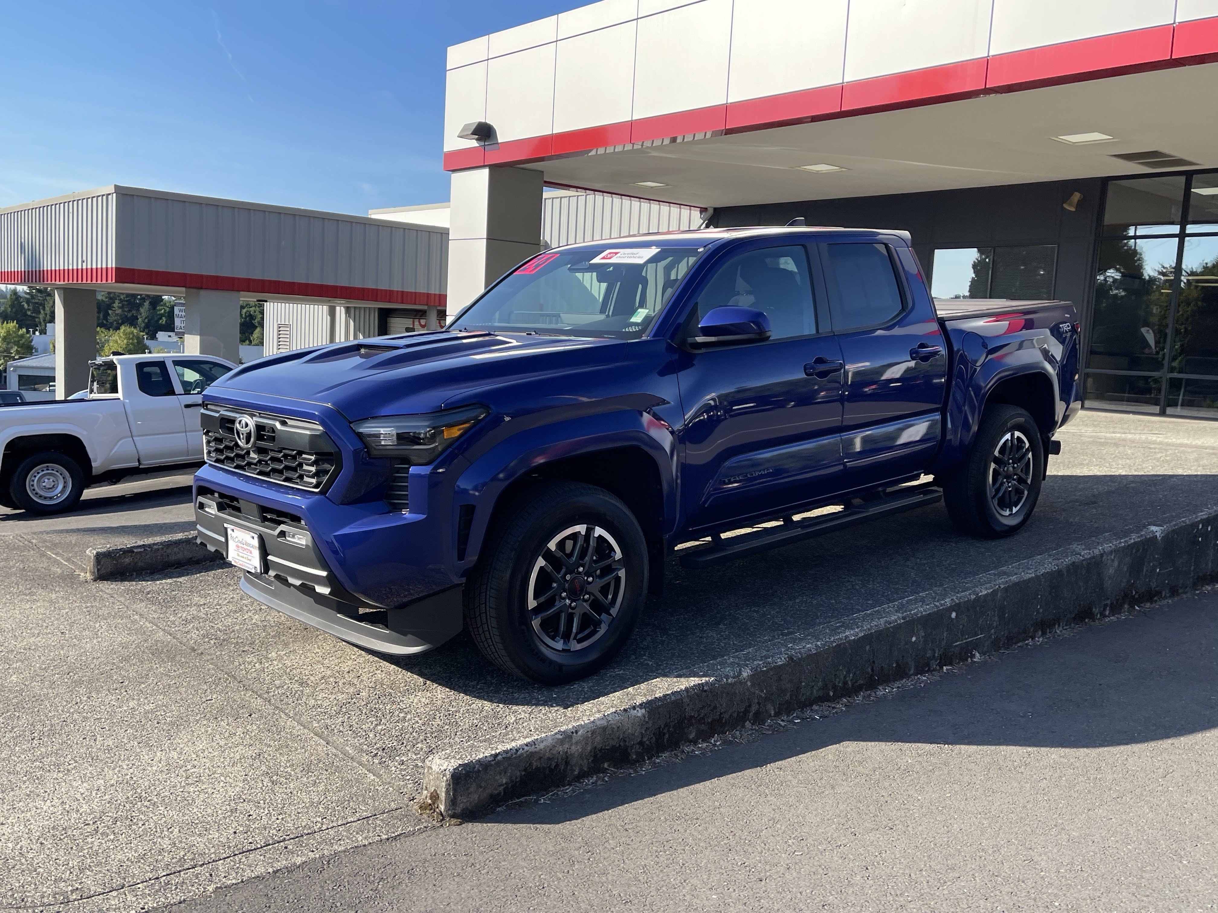 Certified 2024 Toyota Tacoma TRD Sport AWD/4WD image 4