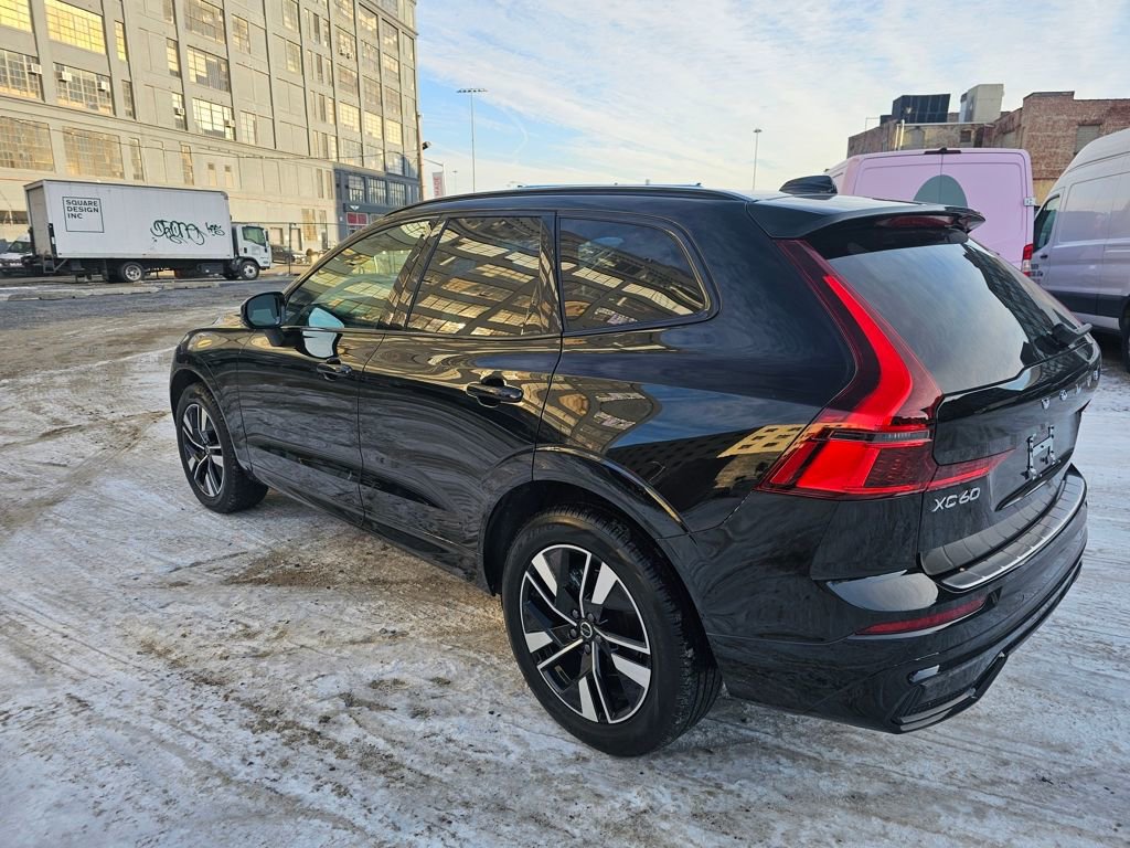 Certified 2026 Volvo XC60 B5 Core w/ Protection Package Premier AWD/4WD image 2
