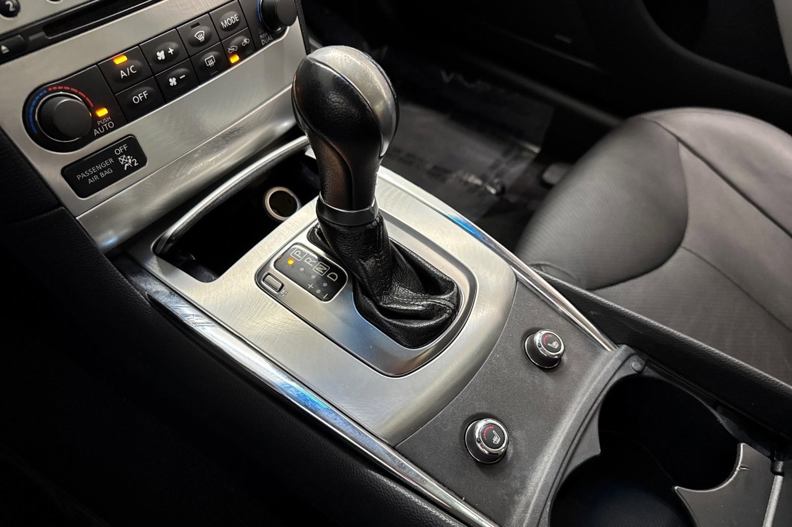 Used 2013 INFINITI G37 Journey w/ Premium Pkg image 18