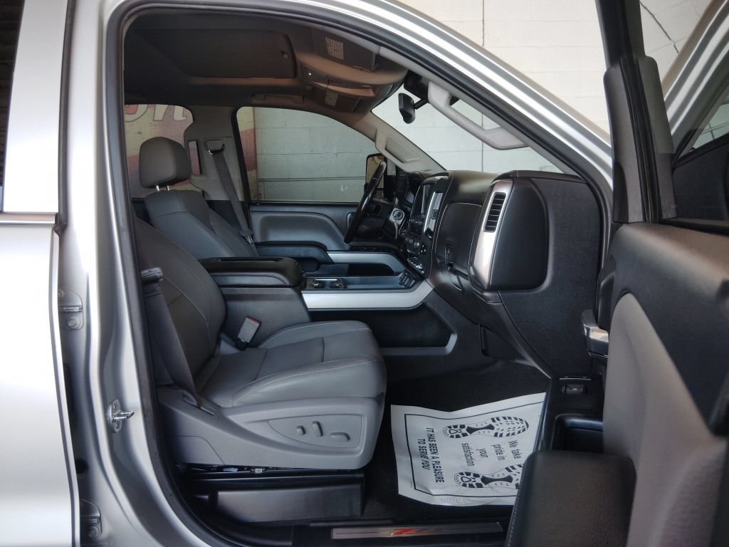 Used 2017 Chevrolet Silverado 2500 LTZ w/ Duramax Plus Package AWD/4WD image 11