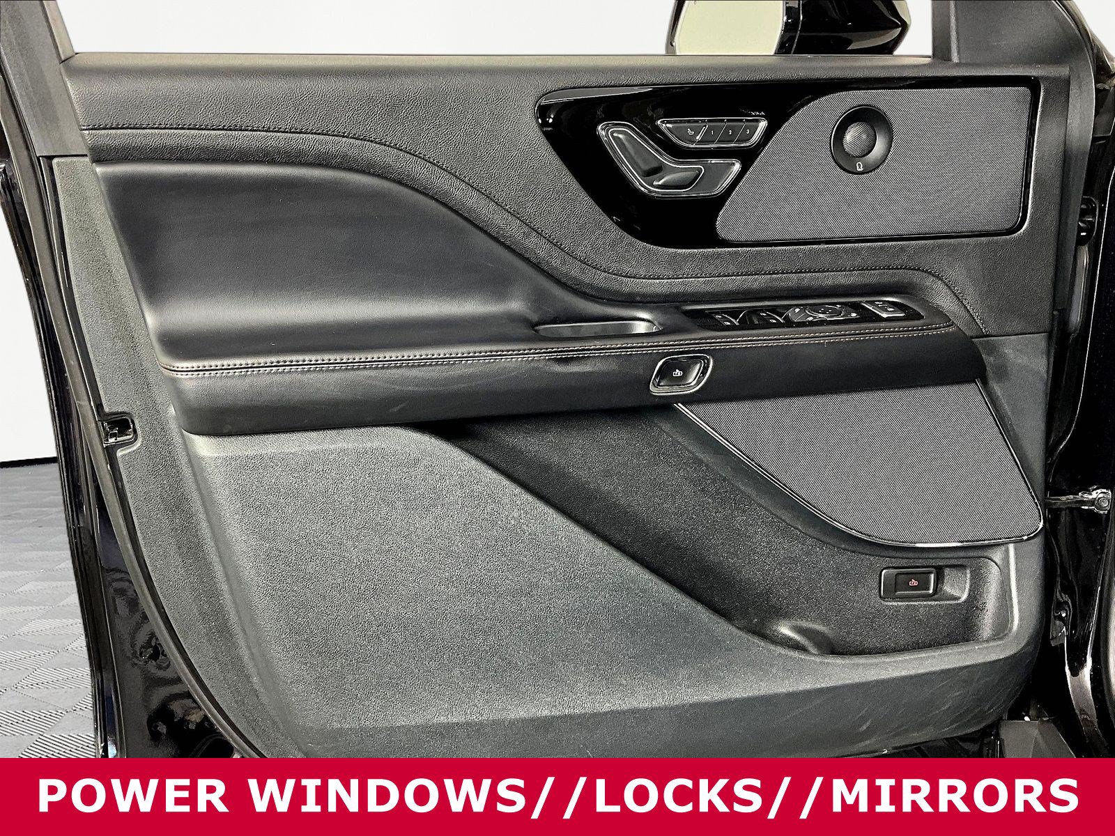 Used 2021 Lincoln Aviator Reserve w/ Equipment Group 208A AWD/4WD image 19
