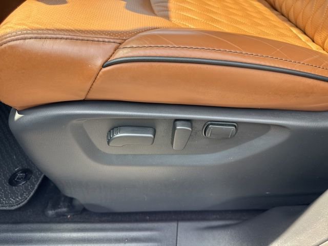 Used 2024 INFINITI QX80 Sensory w/ Cargo Package AWD/4WD image 17