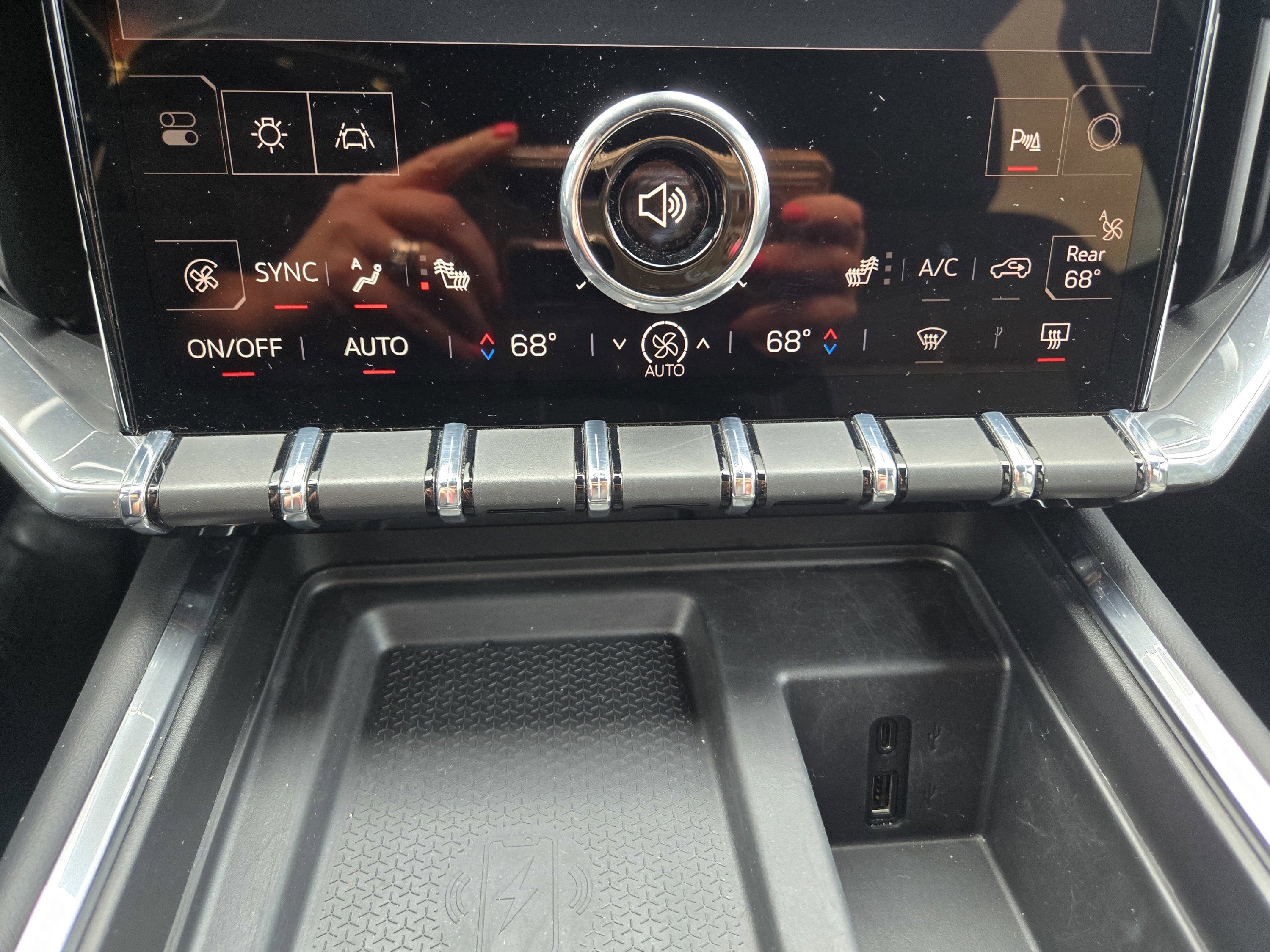 Used 2025 GMC Acadia Elevation image 25