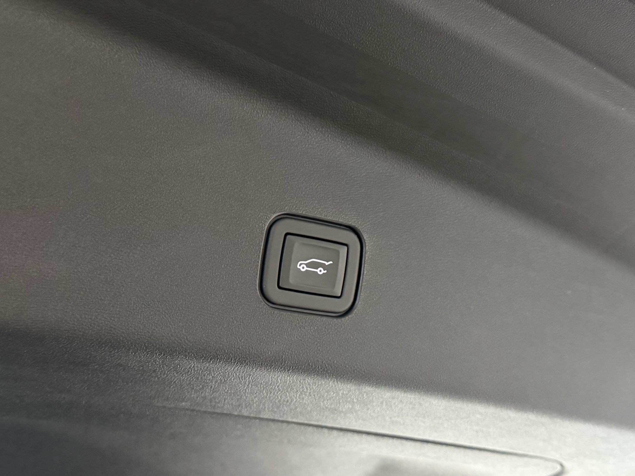 New 2026 Cadillac Vistiq Luxury AWD/4WD image 44