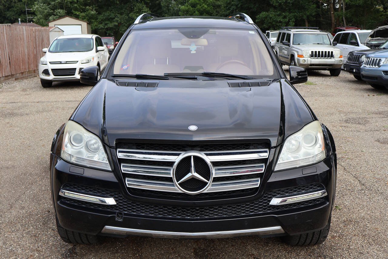 Used 2011 Mercedes-Benz GL 550 4MATIC image 3
