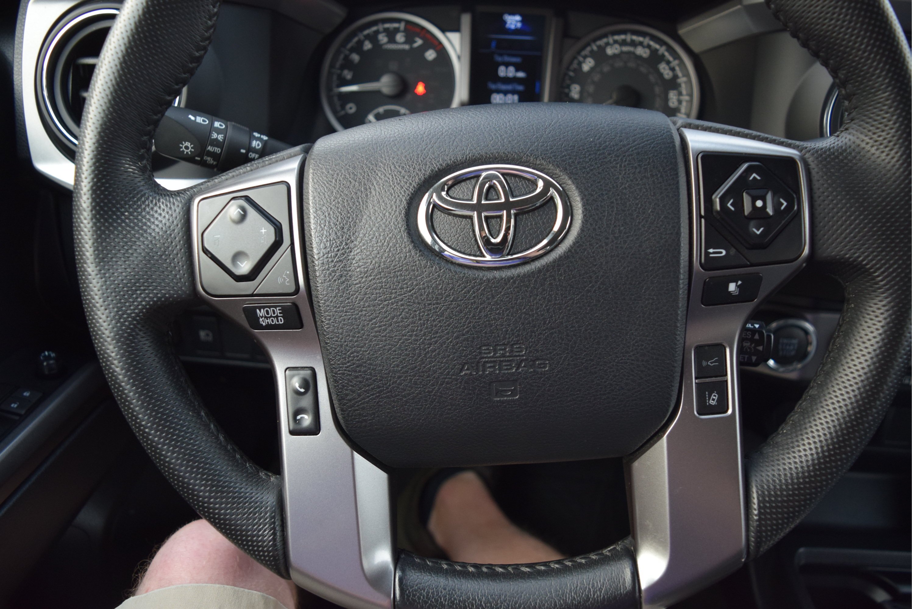 Used 2023 Toyota Tacoma SR5 AWD/4WD image 14