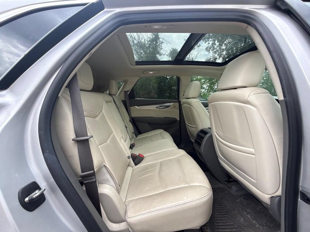 Used 2019 Cadillac XT5 Luxury AWD/4WD image 12