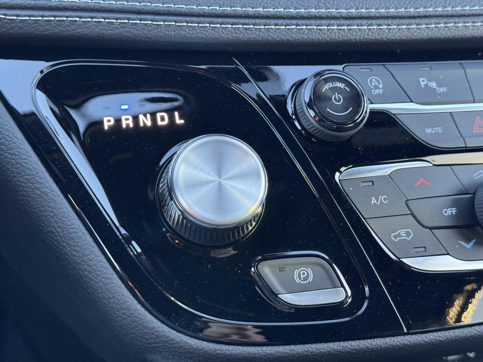 New 2026 Chrysler Pacifica Select FWD image 14