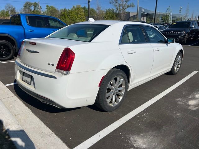 Used 2016 Chrysler 300 Limited w/ Driver Convenience Group AWD/4WD image 5