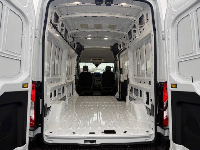 New 2026 Ford Transit 250 148 High Roof RWD image 10