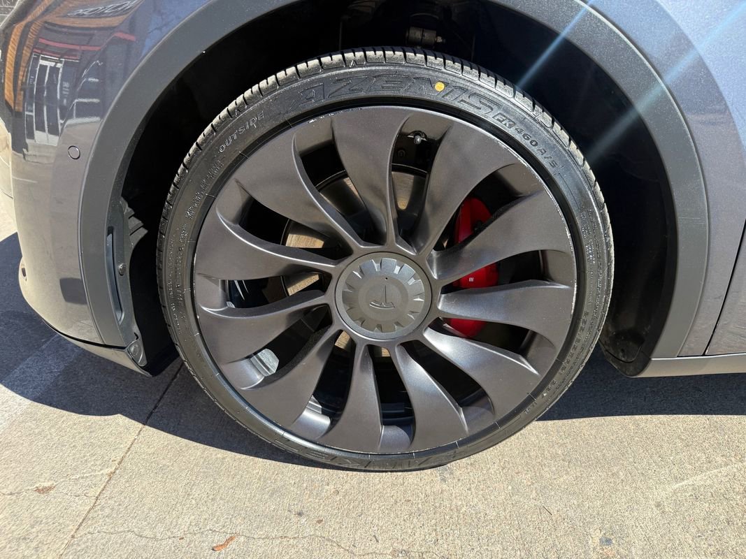 Used 2022 Tesla Model Y Performance image 19