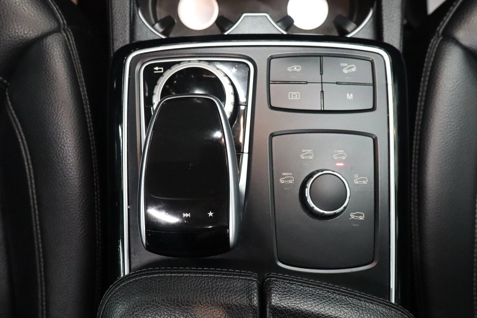 Used 2017 Mercedes-Benz GLS 450 4MATIC w/ Premium Package image 35