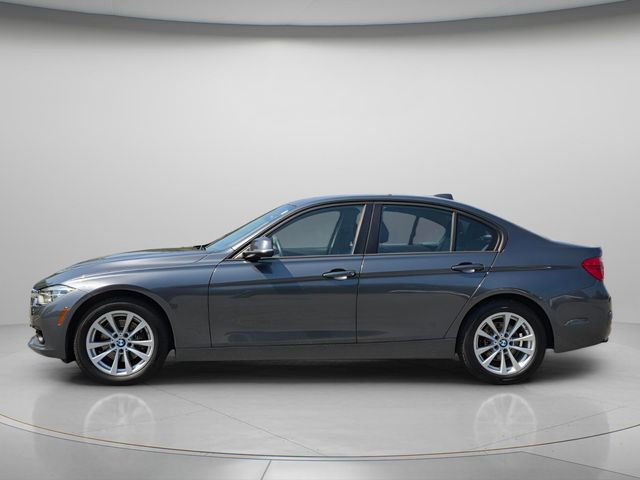 Used 2018 BMW 320i Sedan RWD image 3