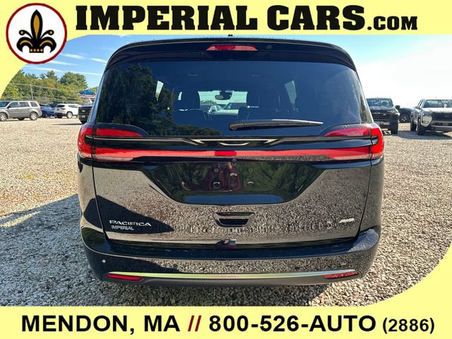 New 2027 Chrysler Pacifica Select AWD/4WD image 10