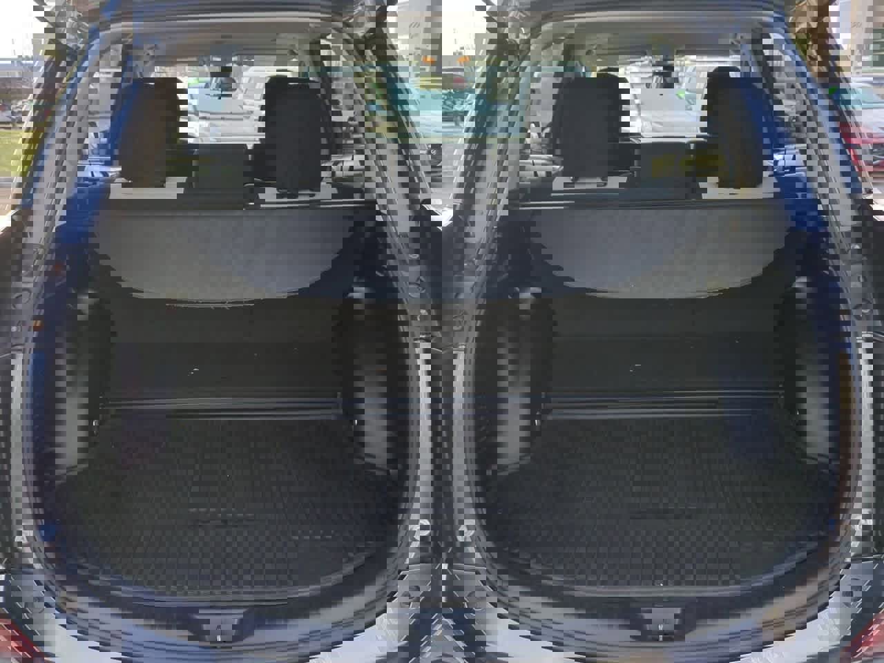 Used 2018 Toyota RAV4 XLE image 33