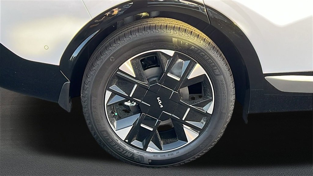 New 2026 Kia Sportage SX image 4