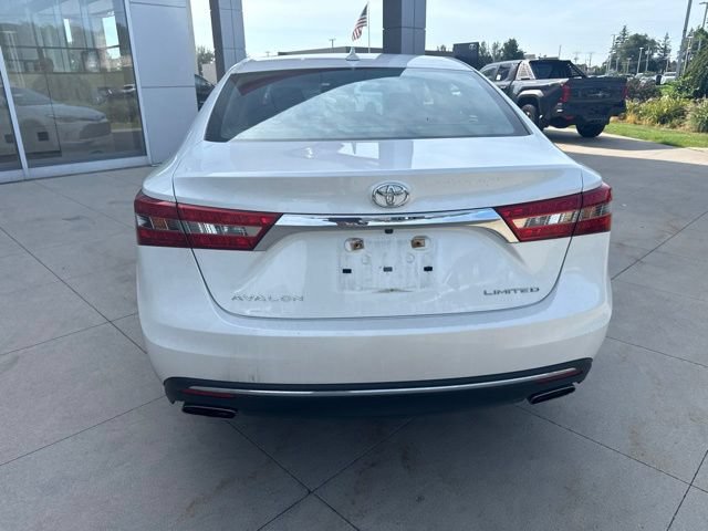 Used 2017 Toyota Avalon Limited w/ All Weather Liner Package FWD image 6