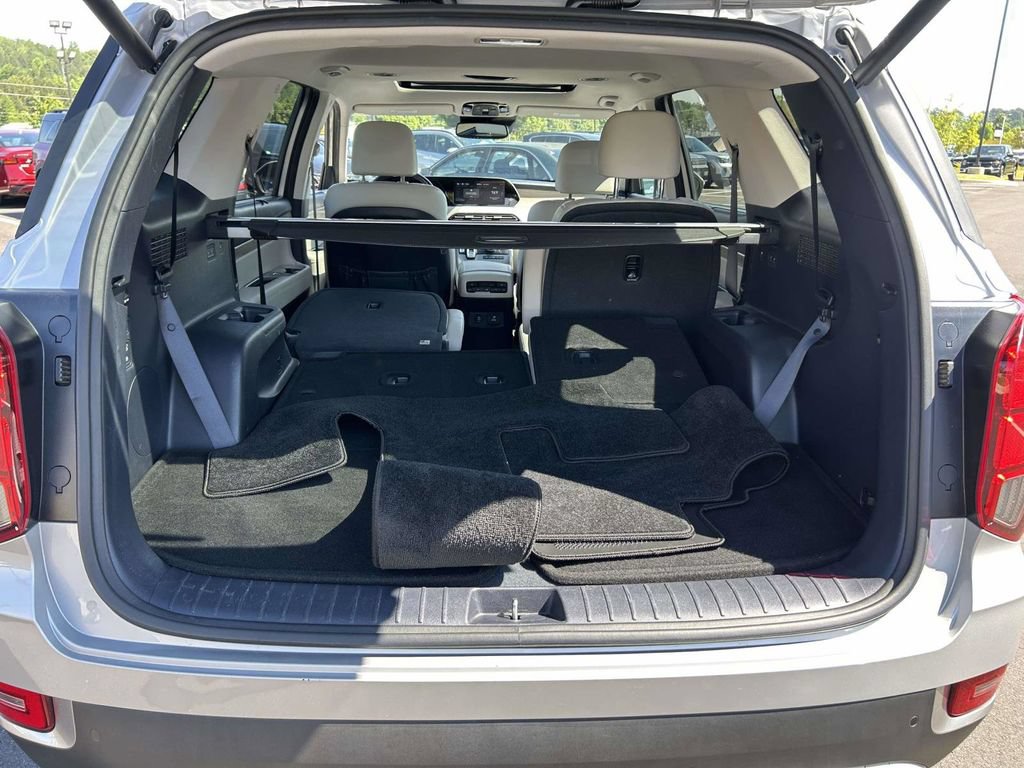 Used 2021 Hyundai Palisade SEL w/ Premium Package FWD image 11
