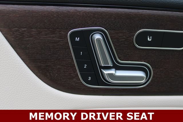 Used 2021 Mercedes-Benz GLA 250 4MATIC image 3