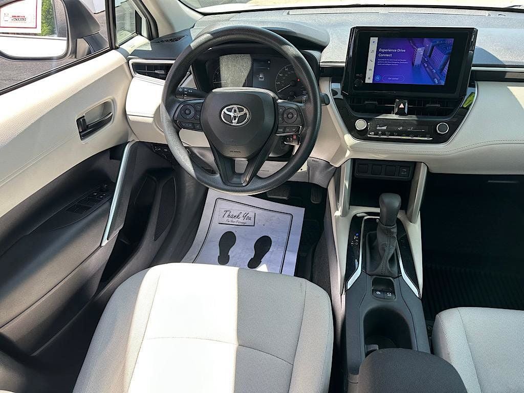 Certified 2024 Toyota Corolla Cross L FWD image 16