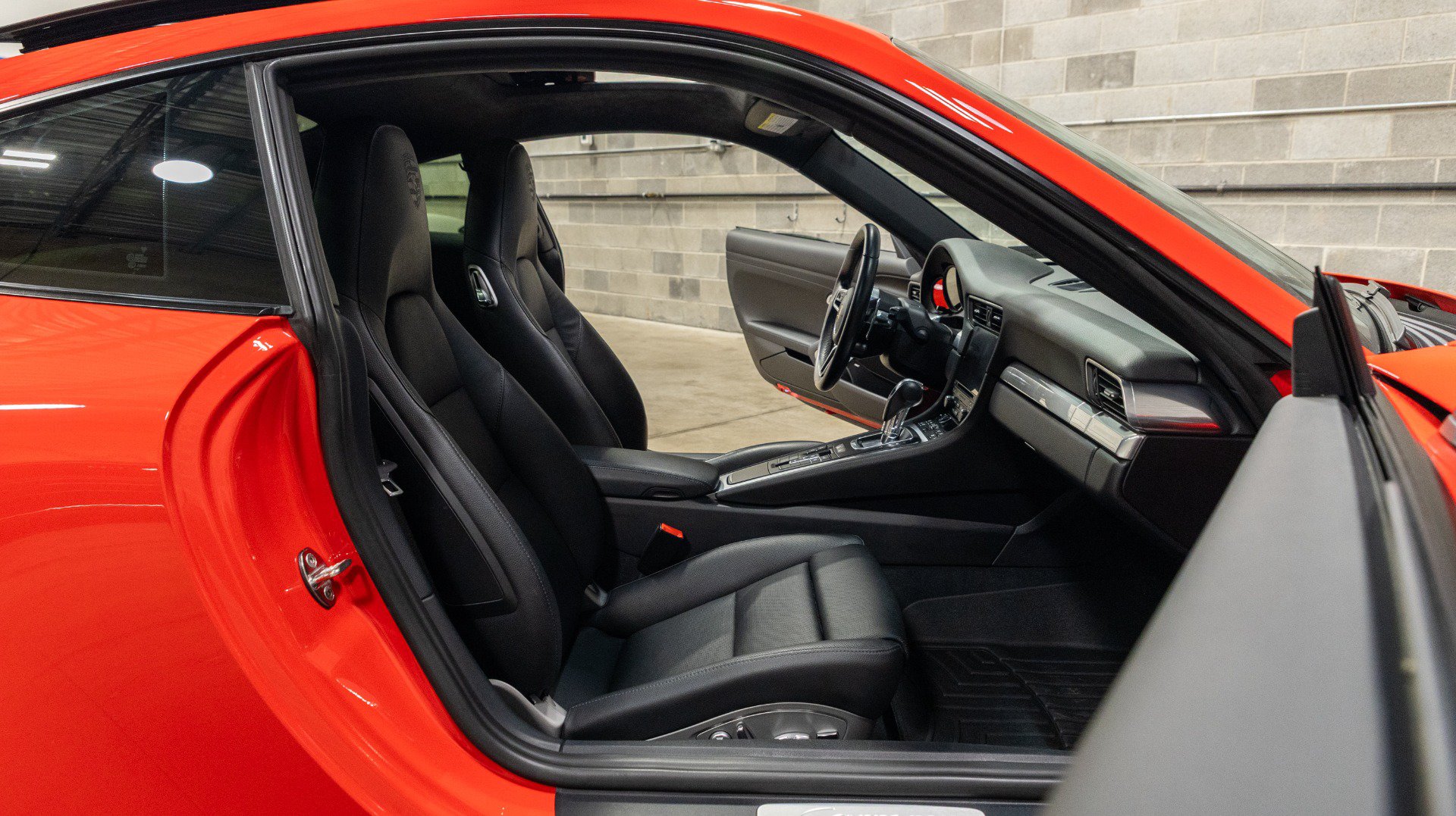 Used 2018 Porsche 911 Carrera RWD image 33
