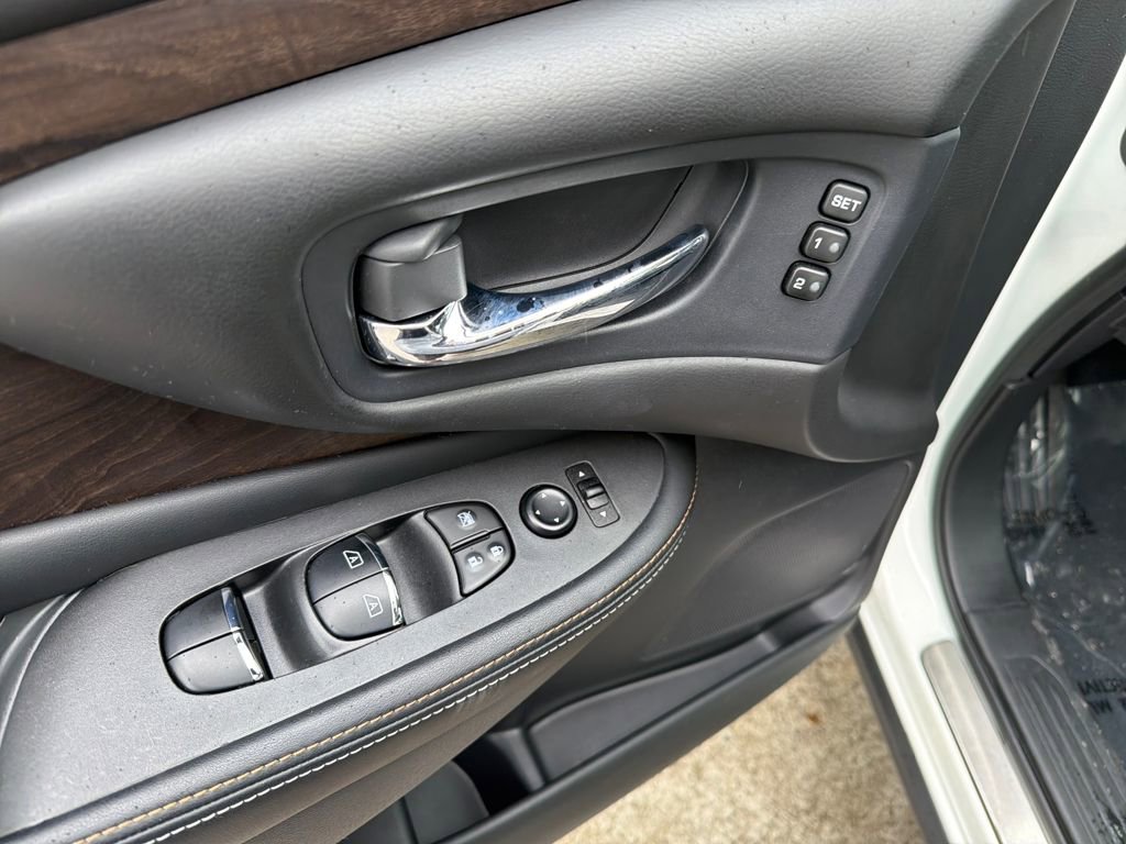 Certified 2022 Nissan Murano Platinum w/ Cargo Package FWD image 20