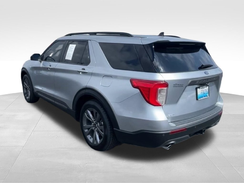 Used 2021 Ford Explorer XLT w/ Equipment Group 202A RWD image 6