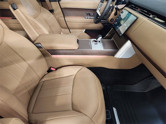 New 2026 Land Rover Range Rover SE image 3