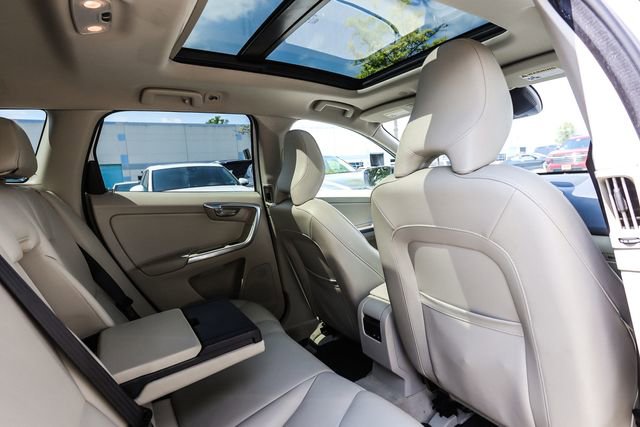 Used 2016 Volvo XC60 T5 Platinum FWD image 46