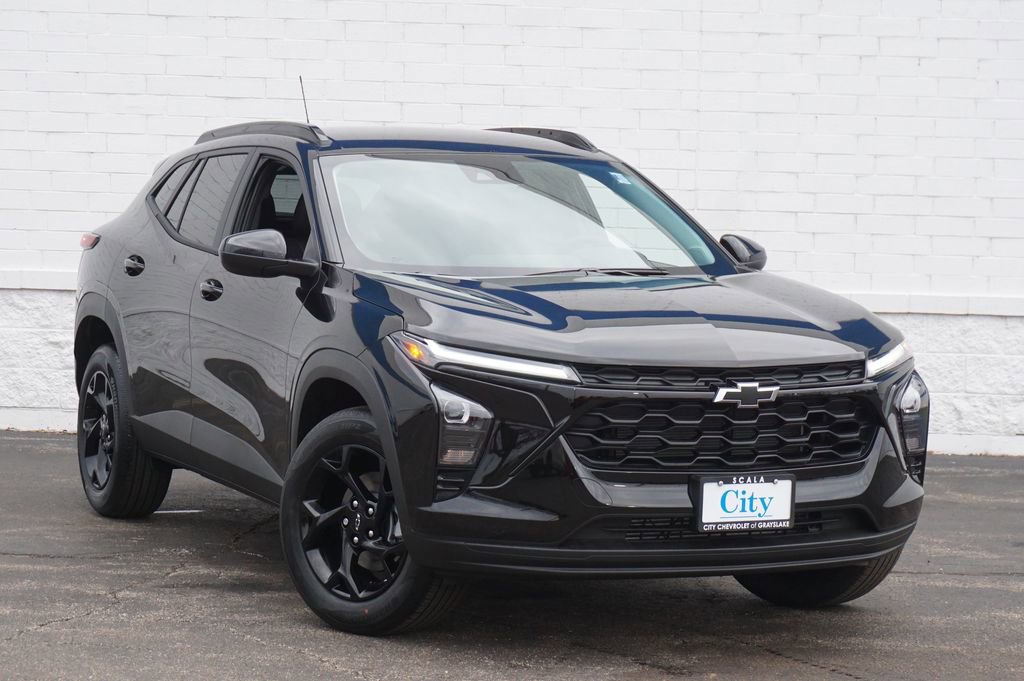 New 2026 Chevrolet Trax LT image 2