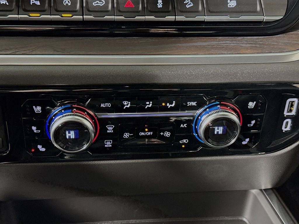 Certified 2026 GMC Sierra 1500 SLT image 14