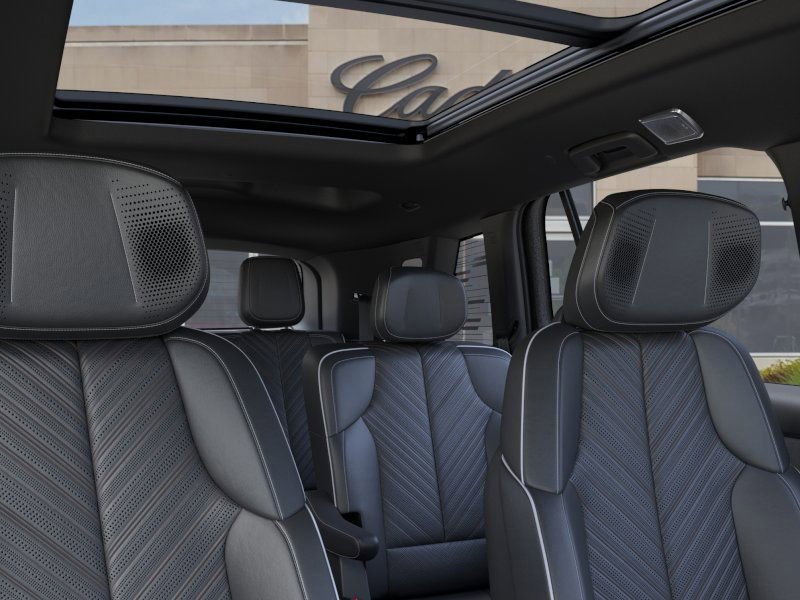New 2026 Cadillac Vistiq Platinum image 24