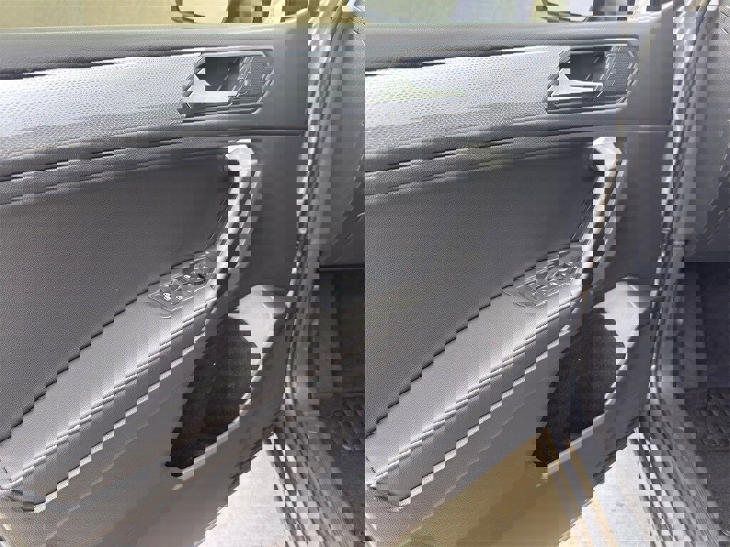 Used 2024 Volkswagen Tiguan S w/ MDO Package, Three-Row image 15