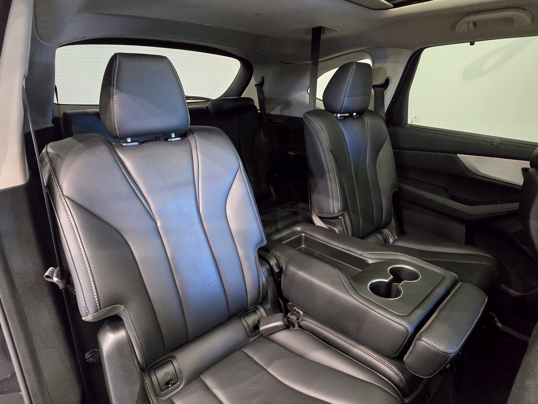 Certified 2023 Acura MDX w/ Technology Package AWD/4WD image 9