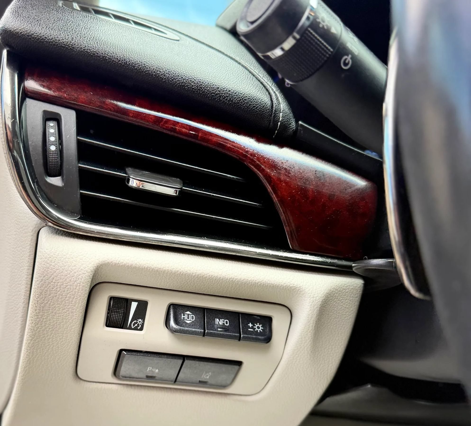 Used 2013 Cadillac ATS Premium w/ Cold Weather Package RWD image 21