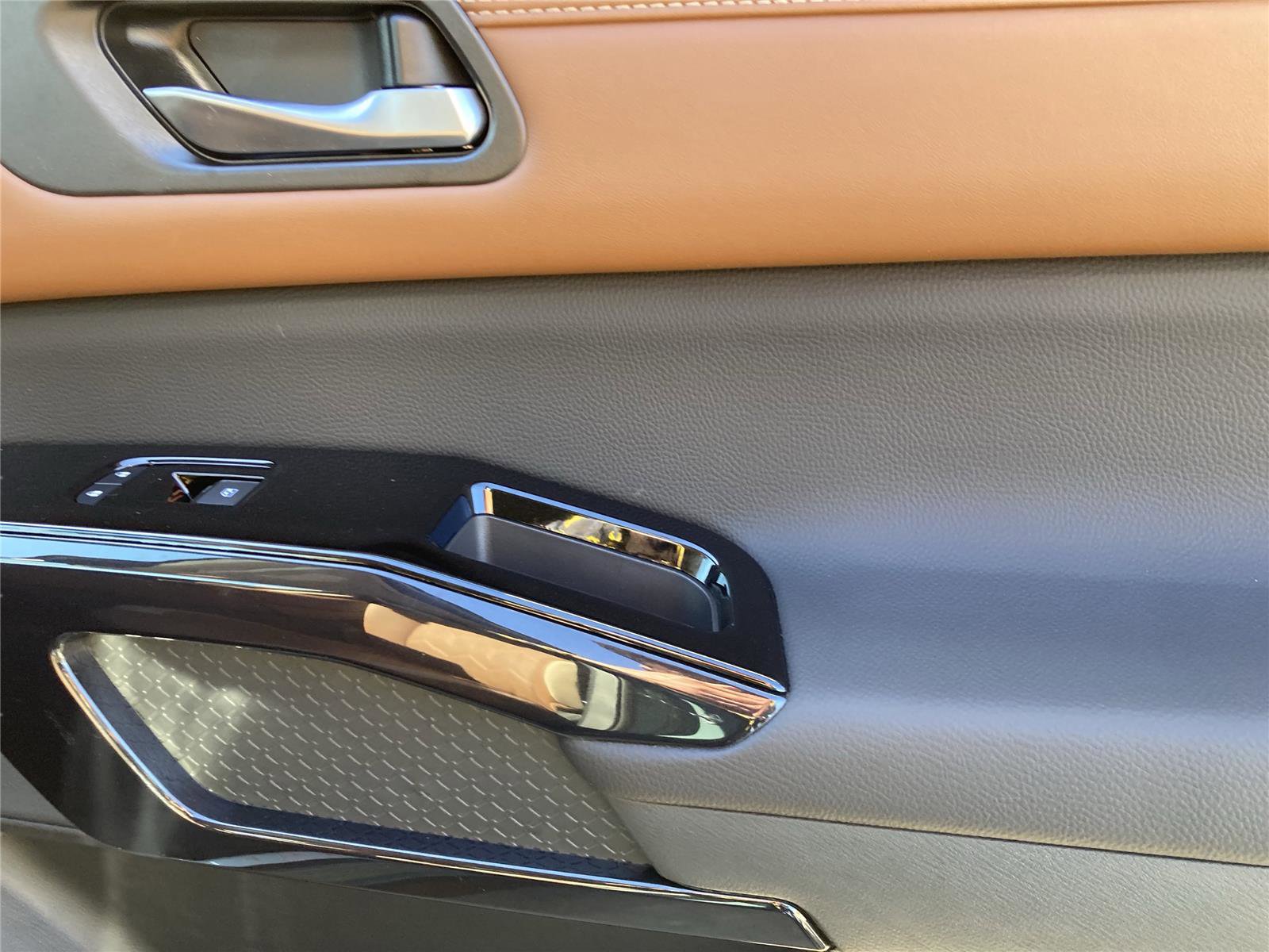 New 2026 Nissan Pathfinder Platinum image 33