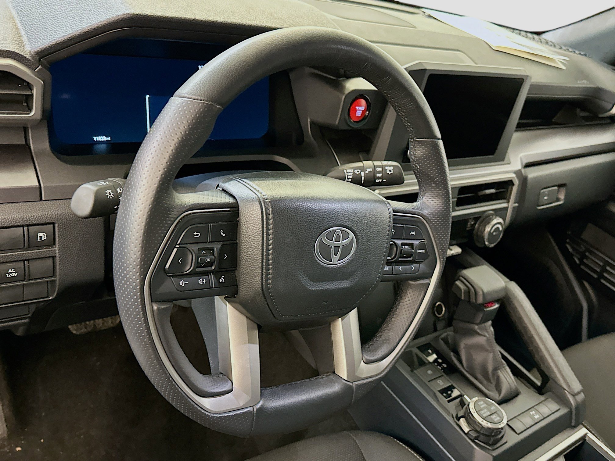 Used 2025 Toyota 4Runner TRD Off-Road image 18